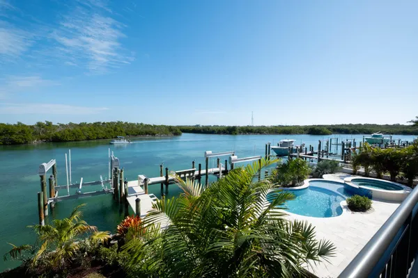 $6,975,000 | 228 Tide Avenue, Tavernier, FL 33070