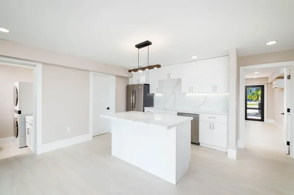 $6,975,000 | 228 Tide Avenue, Tavernier, FL 33070