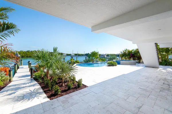$6,975,000 | 228 Tide Avenue, Tavernier, FL 33070