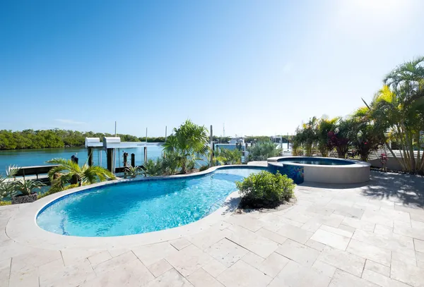 $6,975,000 | 228 Tide Avenue, Tavernier, FL 33070
