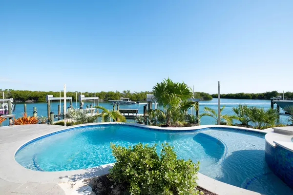 $6,975,000 | 228 Tide Avenue, Tavernier, FL 33070