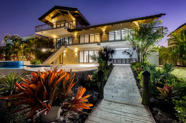 $6,975,000 | 228 Tide Avenue, Tavernier, FL 33070