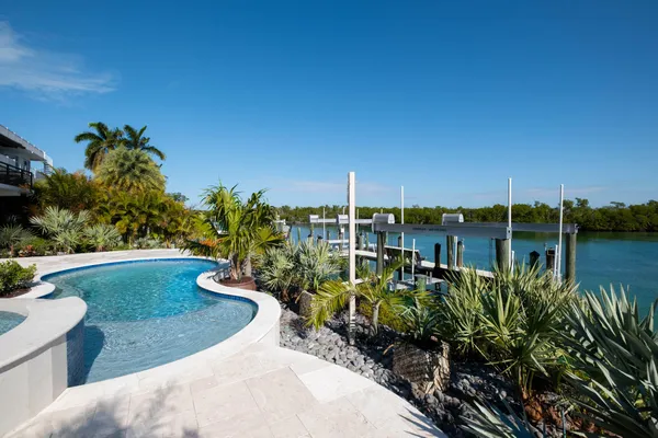 $6,975,000 | 228 Tide Avenue, Tavernier, FL 33070