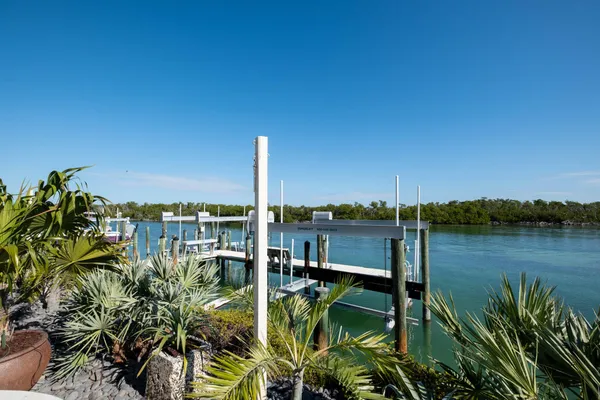 $6,975,000 | 228 Tide Avenue, Tavernier, FL 33070