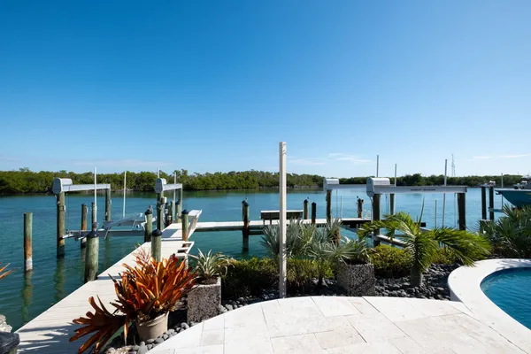 $6,975,000 | 228 Tide Avenue, Tavernier, FL 33070