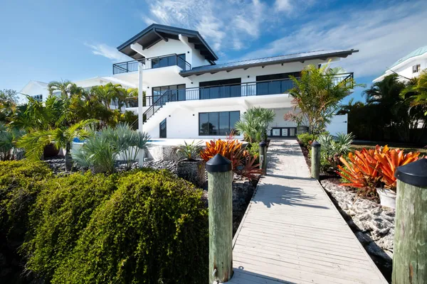 $6,975,000 | 228 Tide Avenue, Tavernier, FL 33070