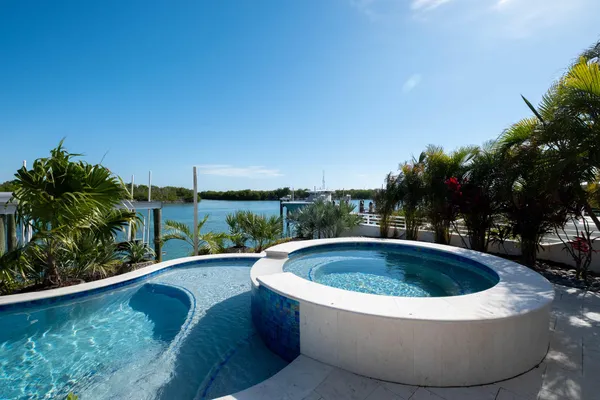 $6,975,000 | 228 Tide Avenue, Tavernier, FL 33070