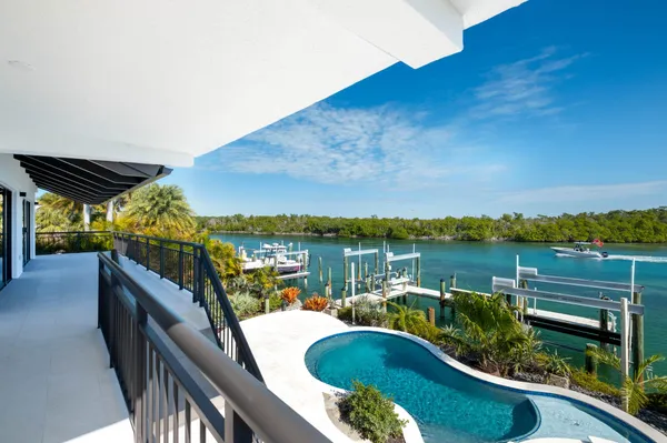 $6,975,000 | 228 Tide Avenue, Tavernier, FL 33070