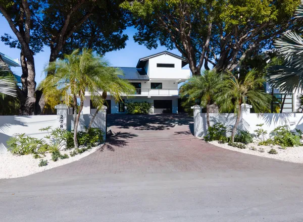 $6,975,000 | 228 Tide Avenue, Tavernier, FL 33070