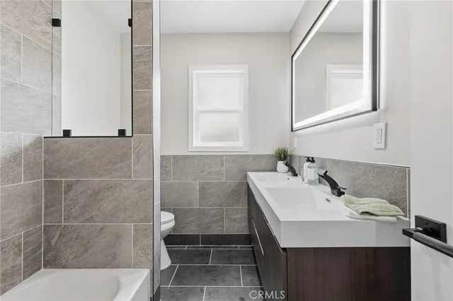 $1,099,000 | 9233 Swinton Avenue, North Hills, CA 91343