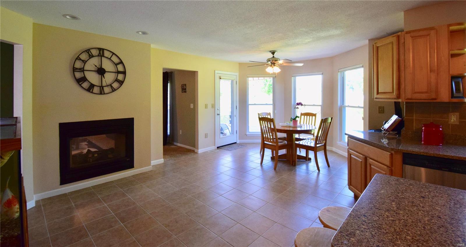 229 South Meadow Ridge Trail Edwardsville, IL 62025 - Photo 12 of 62 Gallery Image 12