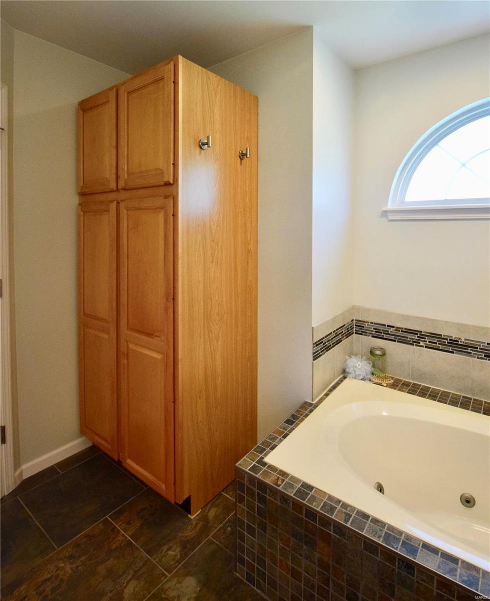 229 South Meadow Ridge Trail Edwardsville, IL 62025 - Photo 29 of 62 Gallery Image 29
