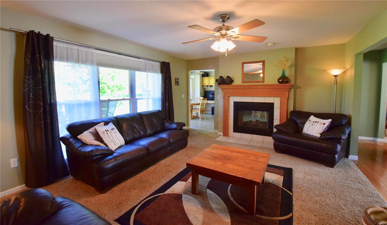 229 South Meadow Ridge Trail Edwardsville, IL 62025 - Photo 4 of 62 Gallery Image 4