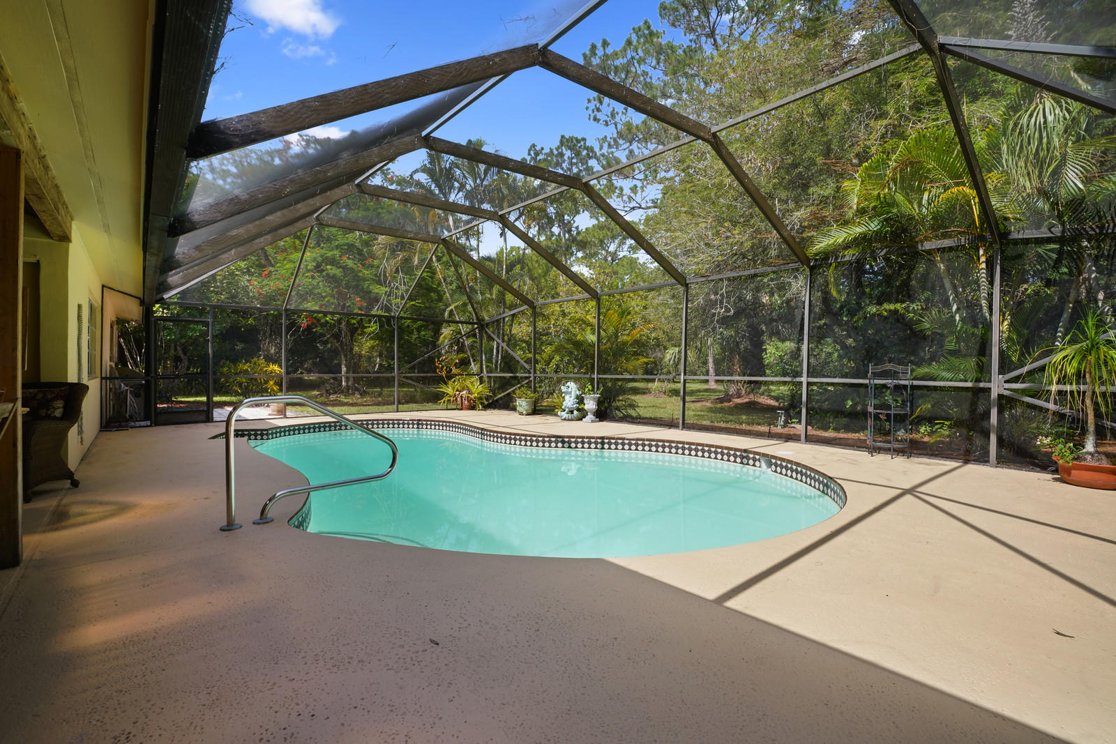 17089 Thunder Road Jupiter, FL 33478 - Photo 25 of 36 Pool area