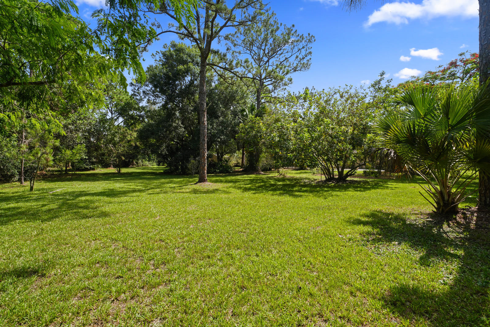 17089 Thunder Road Jupiter, FL 33478 - Photo 29 of 36 Back Yard