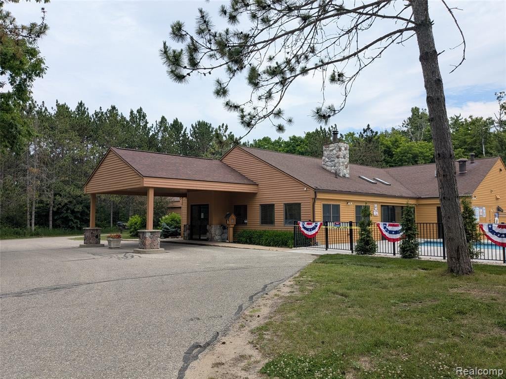 4749 Pleasantview Road, Unit 20 Harbor Springs, MI 49740 - Photo 37 of 44 Gallery Image 37