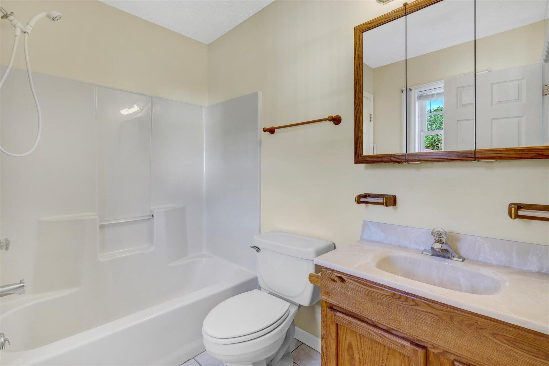 5925 Scruggs Road Moneta, VA 24121 - Photo 17 of 26 17-101920210061