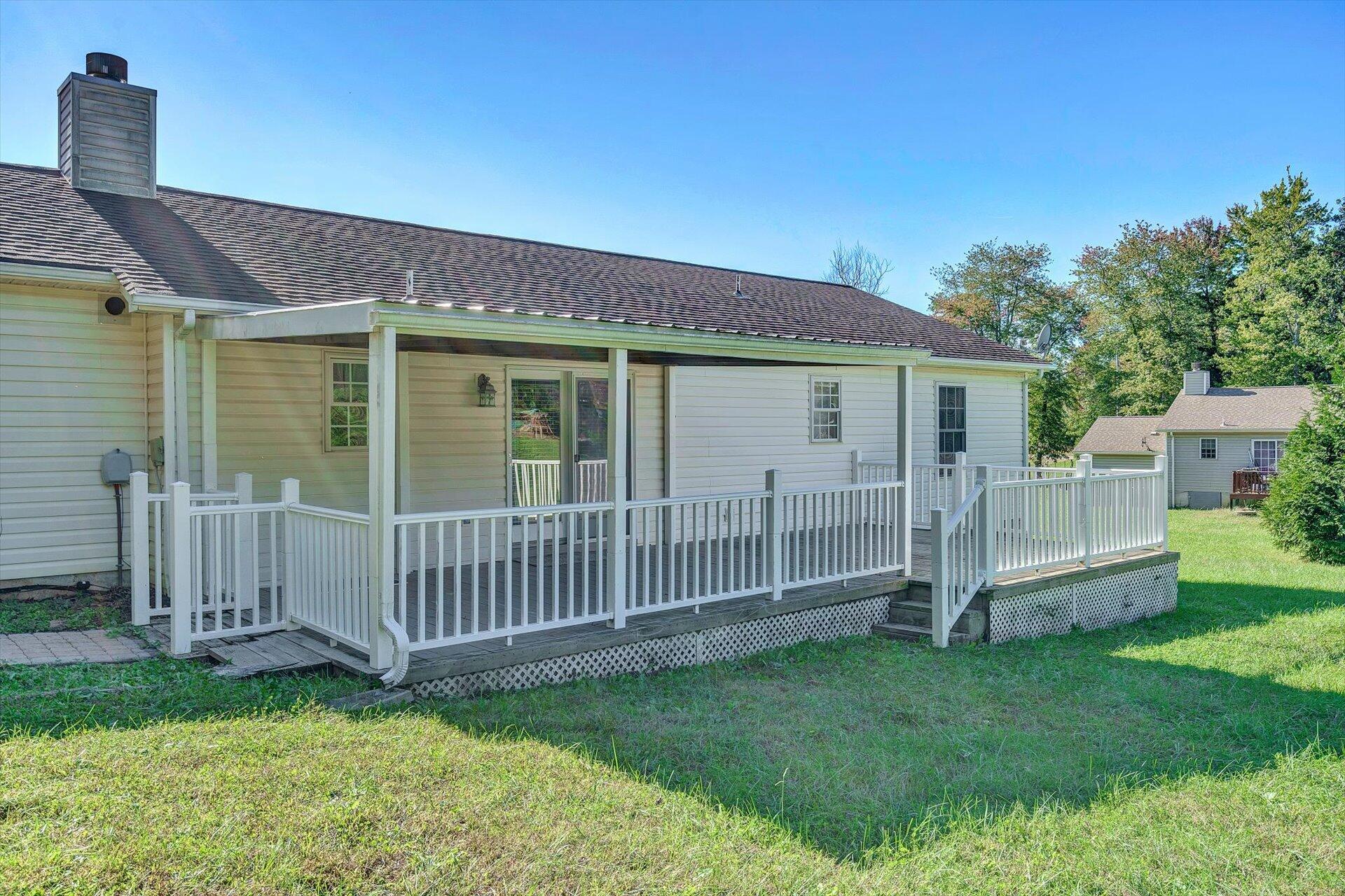 5925 Scruggs Road Moneta, VA 24121 - Photo 21 of 26 21-101920210068