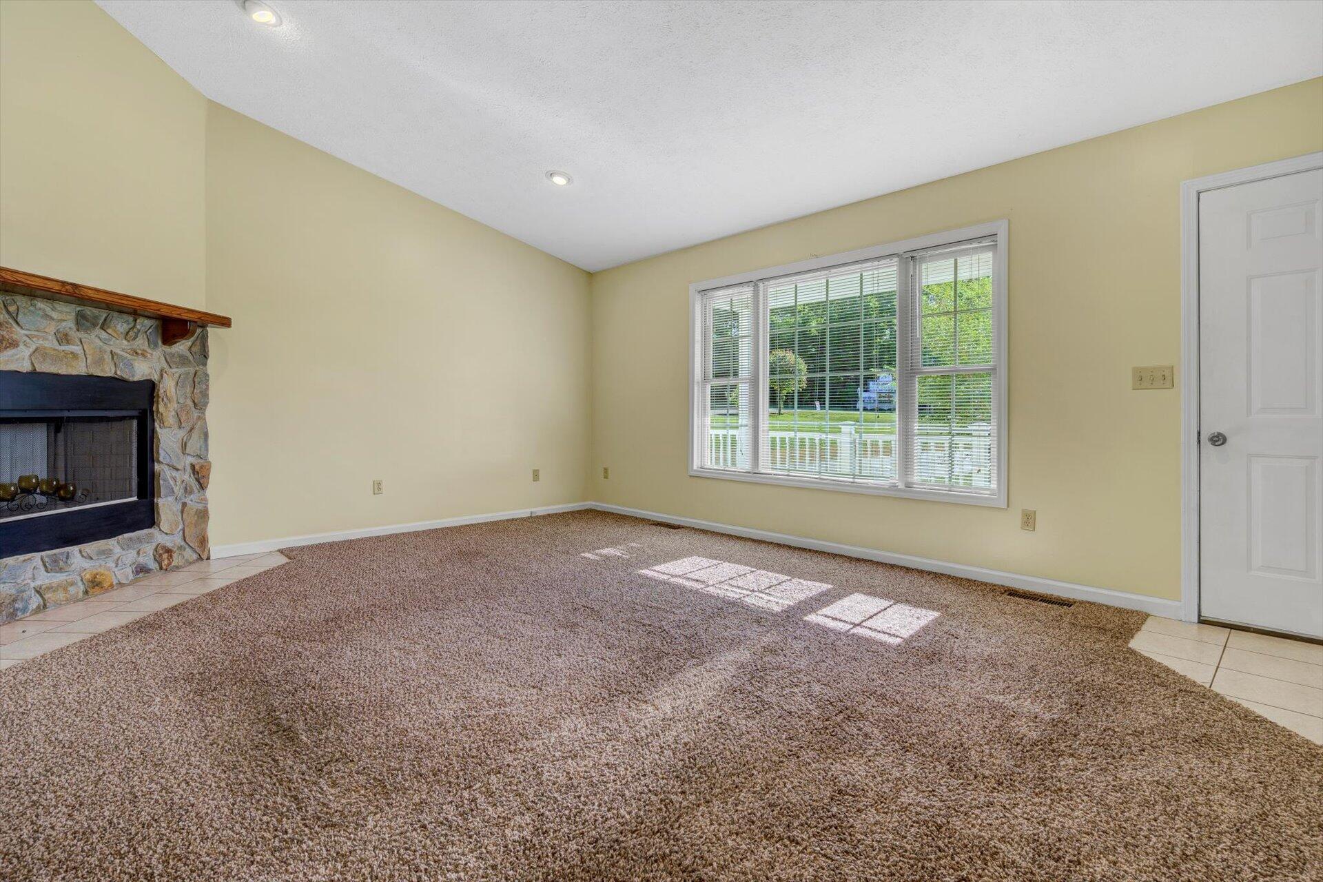 5925 Scruggs Road Moneta, VA 24121 - Photo 7 of 26 07-101920210051