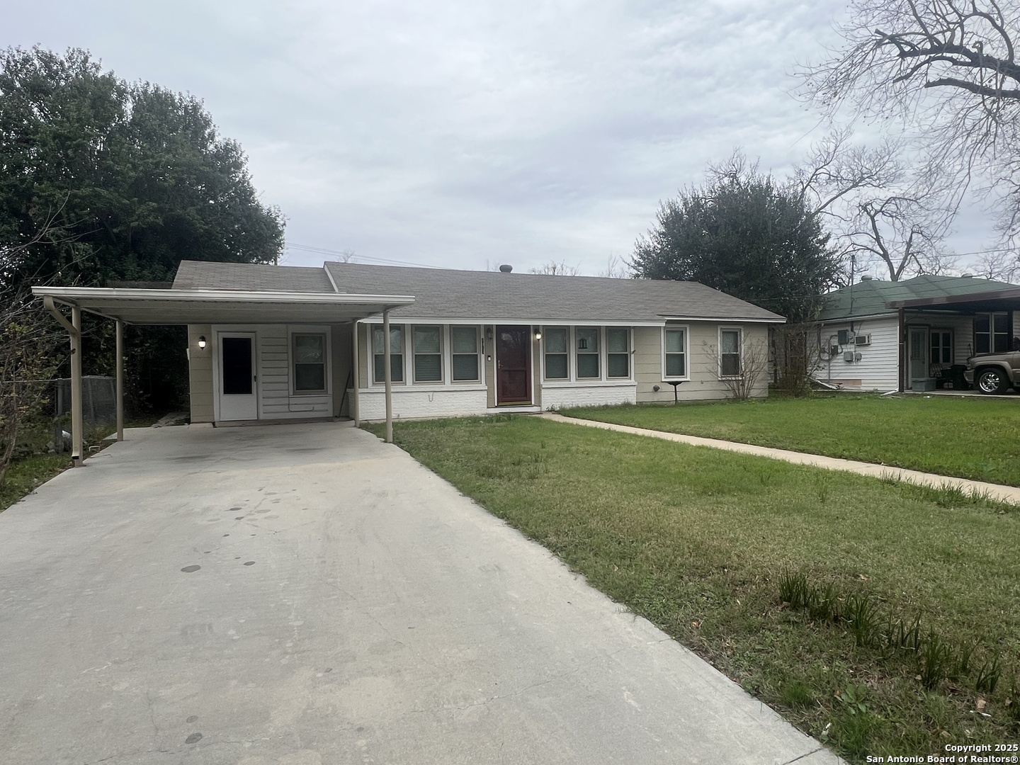 1012 East Walnut Street Seguin, TX 78155 - Photo 1 of 22