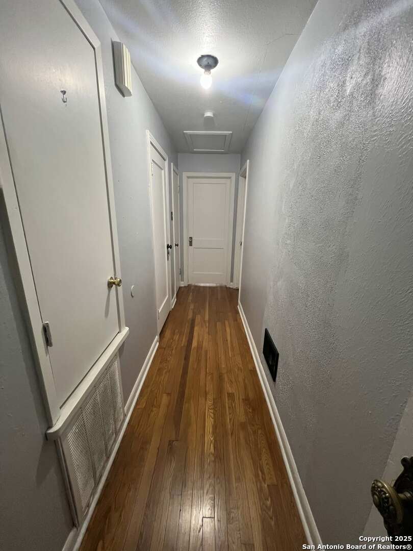 1012 East Walnut Street Seguin, TX 78155 - Photo 13 of 22