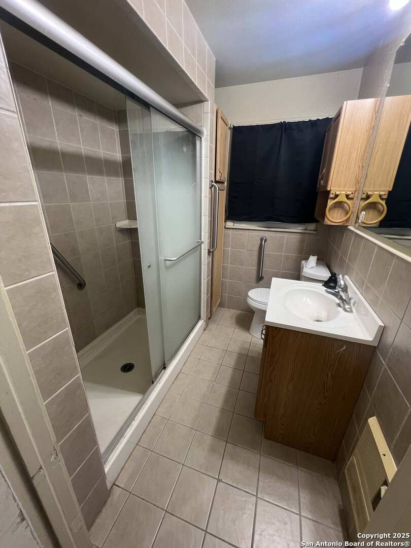 1012 East Walnut Street Seguin, TX 78155 - Photo 15 of 22