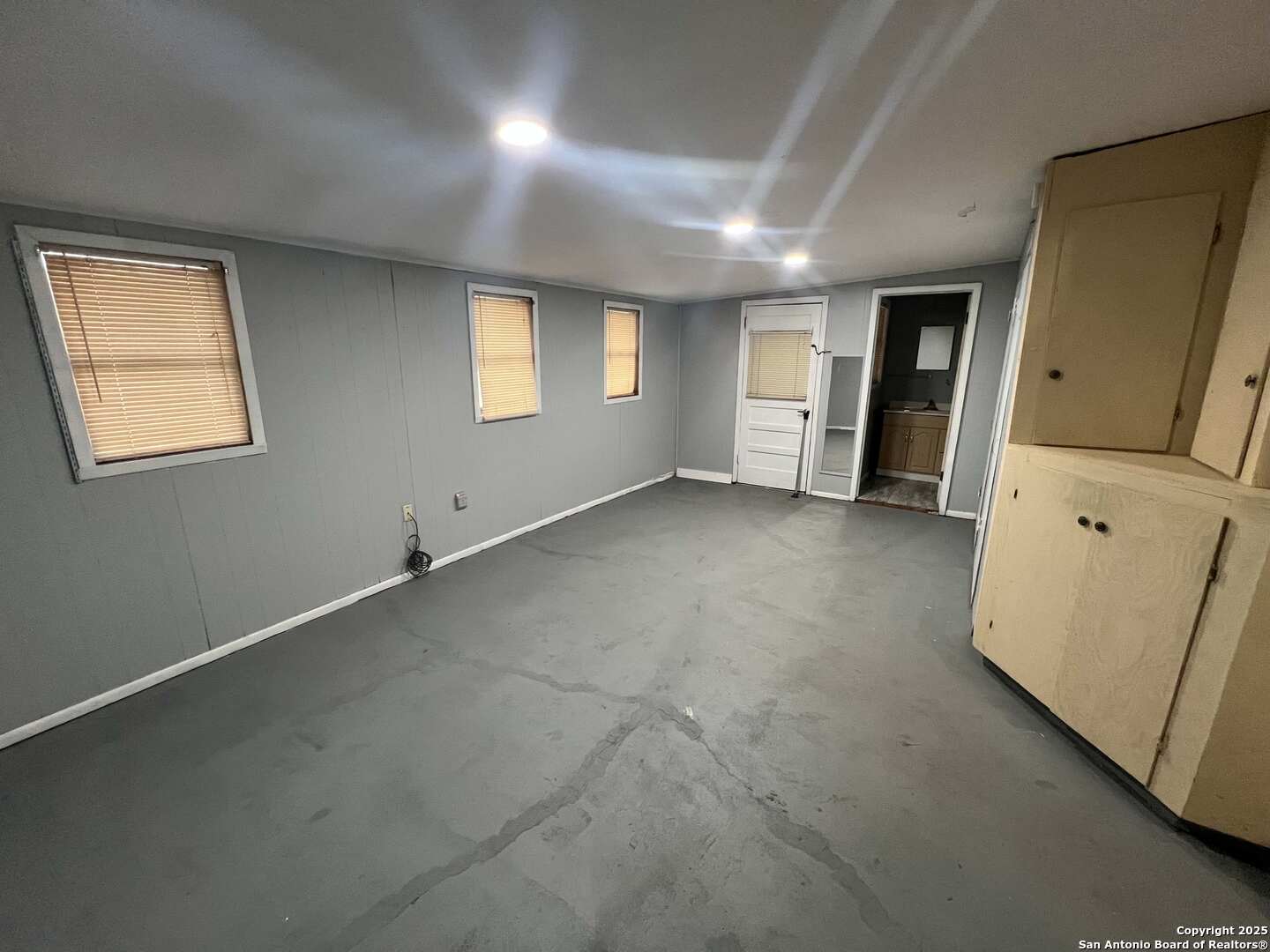 1012 East Walnut Street Seguin, TX 78155 - Photo 18 of 22