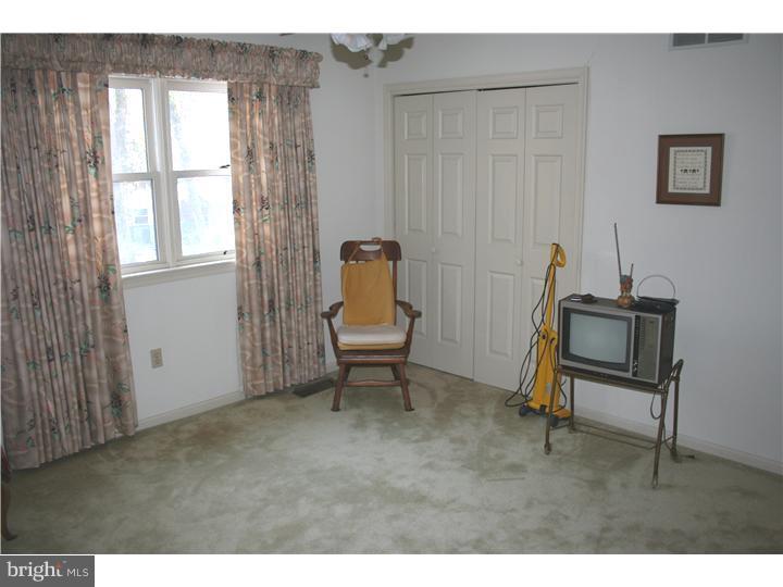 6930 Greenhill Road Philadelphia, PA 19151 - Photo 17 of 21 Bedroom 4