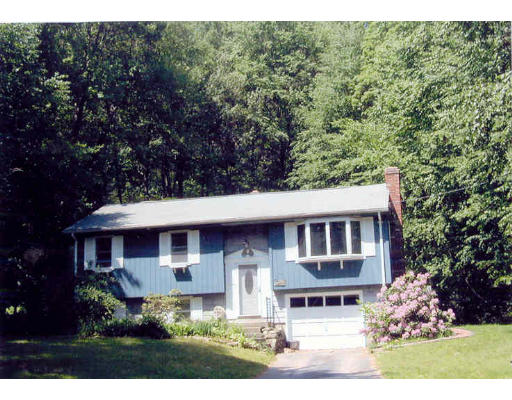 69 Larned Road Oxford, MA 01540 - Photo 1 of 4 Gallery Image 1