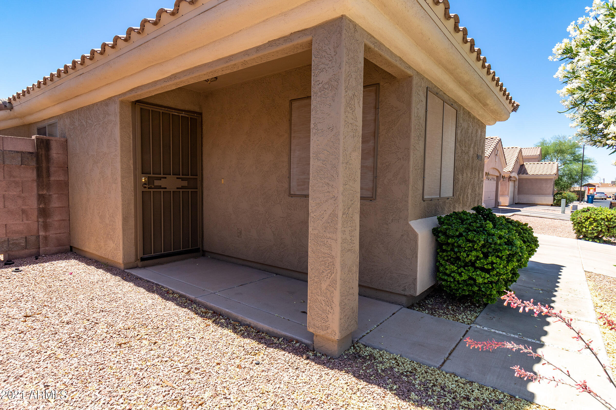10437 East Butte Street Apache Junction, AZ 85120 - Photo 2 of 25 2 Exterior