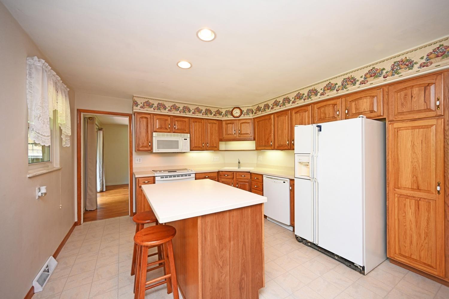 9400 Daly Road Cincinnati, OH 45231 - Photo 12 of 43 Gallery Image 12