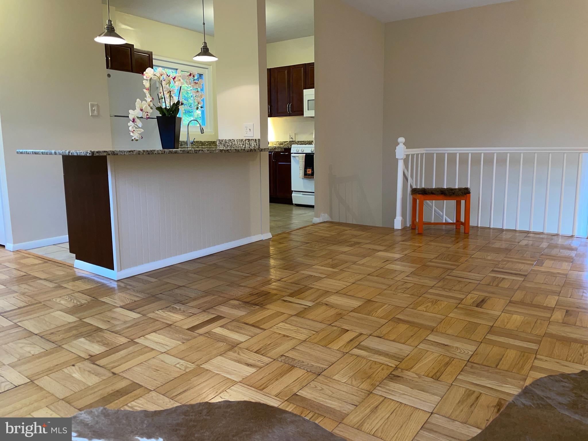 3626 Gunston Road Alexandria, VA 22302 - Photo 3 of 48