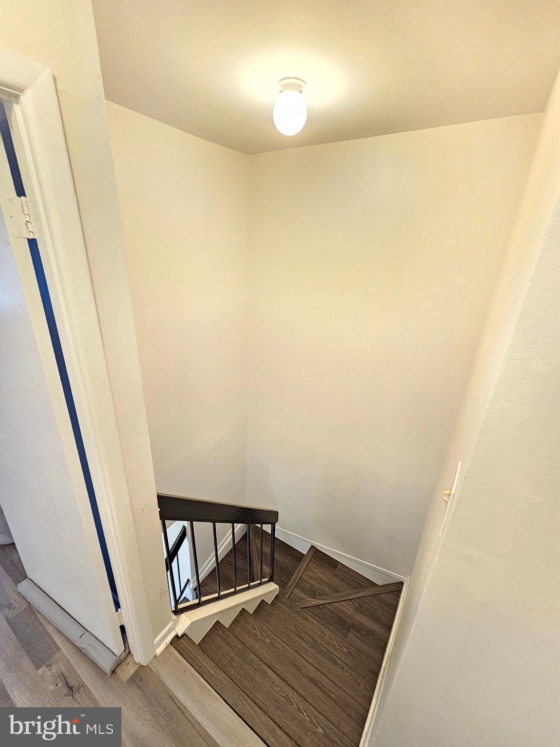 17445 Hoskinson Road Poolesville, MD 20837 - Photo 19 of 36 Stairs to 2nd Level