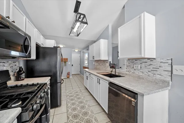 $289,900 | 338 Timber Drive, Harvard, IL 60033