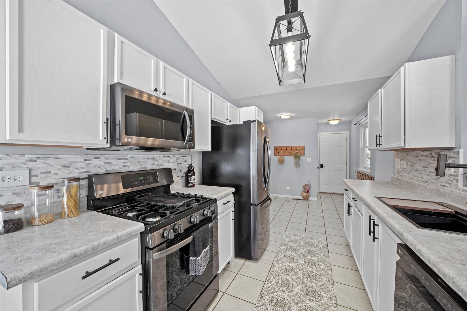 338 Timber Drive Harvard, IL 60033 - Photo 3 of 45