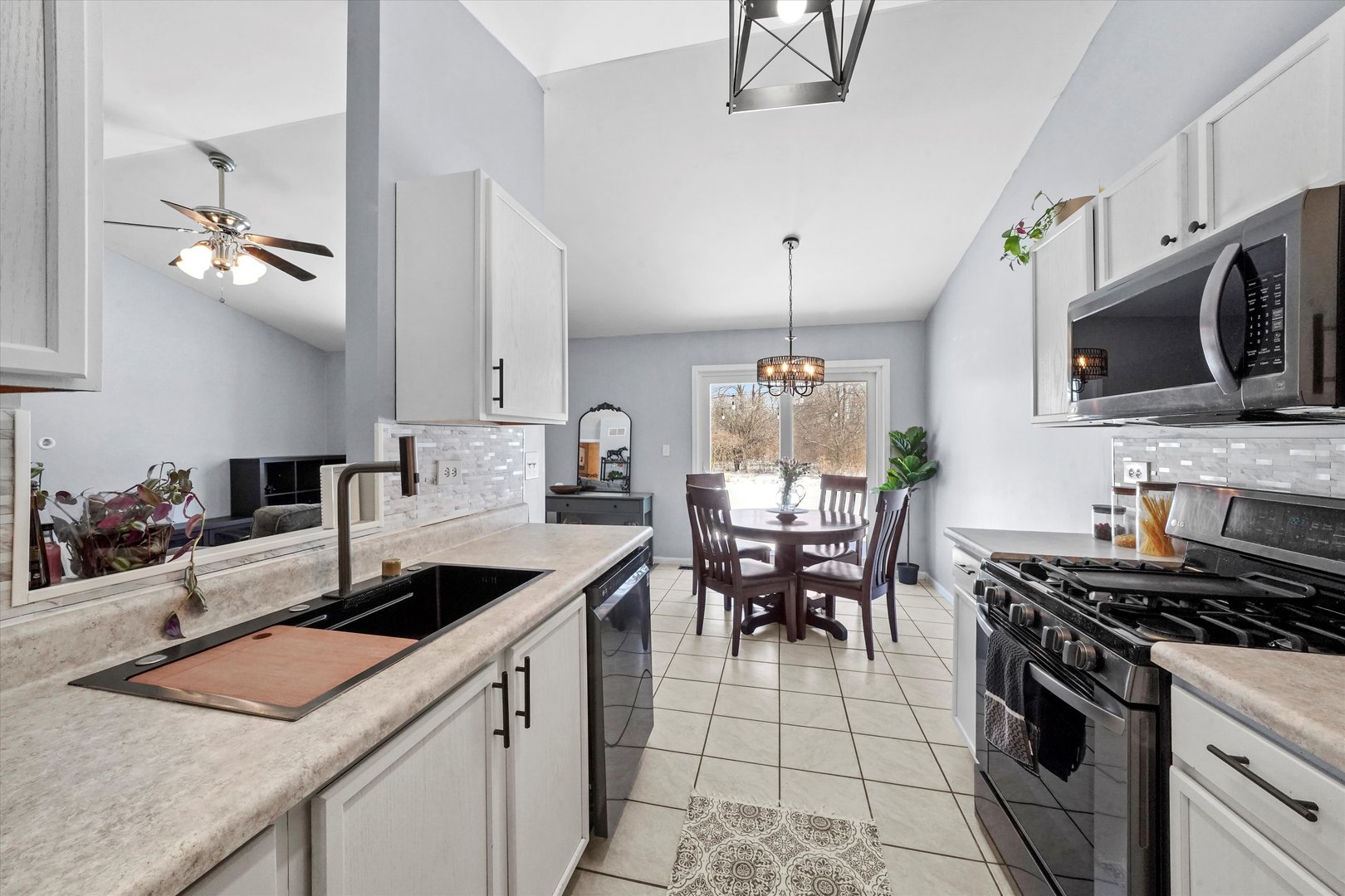 338 Timber Drive Harvard, IL 60033 - Photo 4 of 45