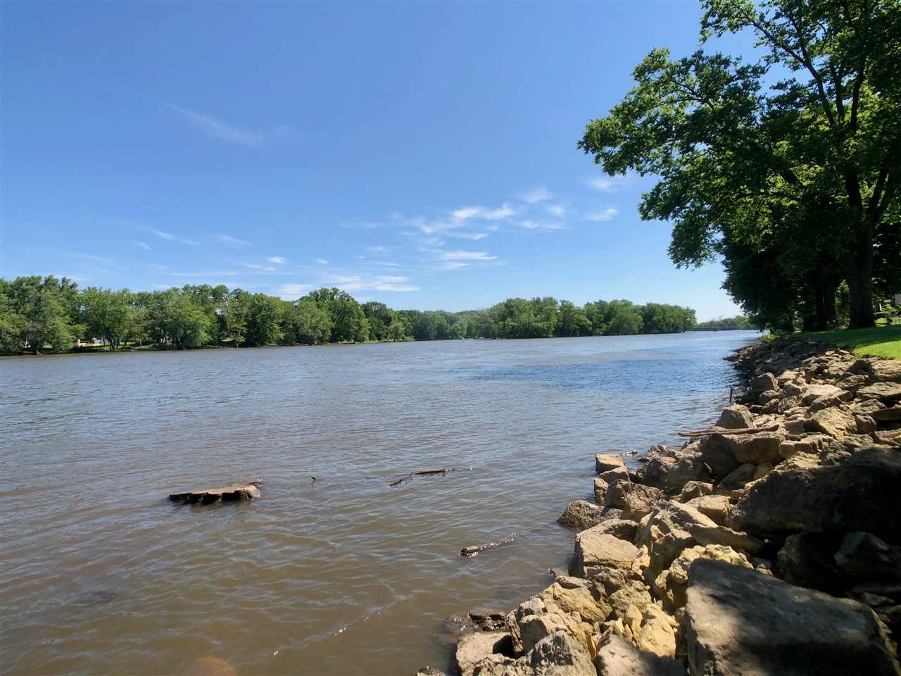 7524 North River Road Byron, IL 61010 - Photo 5 of 21 a view of a lake with houses
