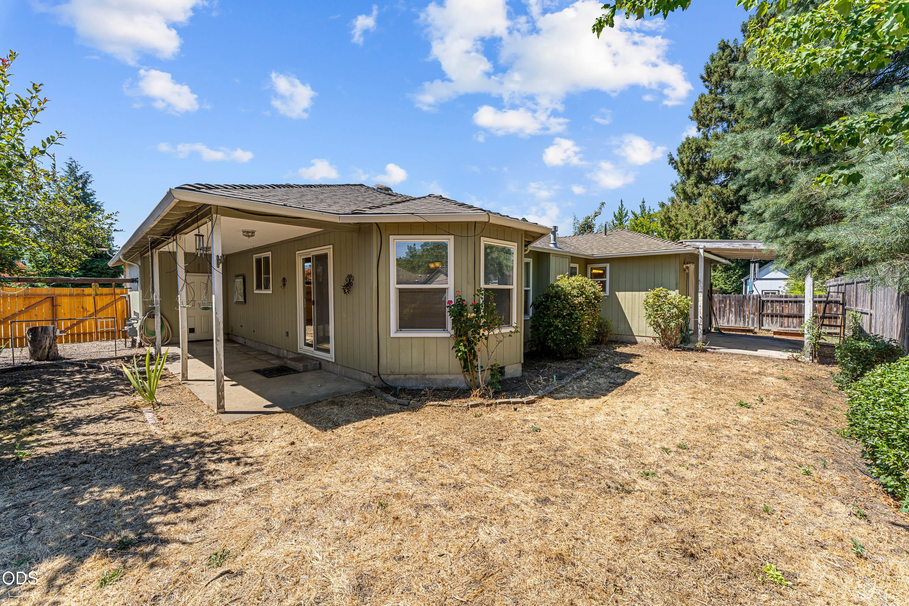 1222 Greentree Way Central Point, OR 97502 - Photo 24 of 27 Gallery Image 24
