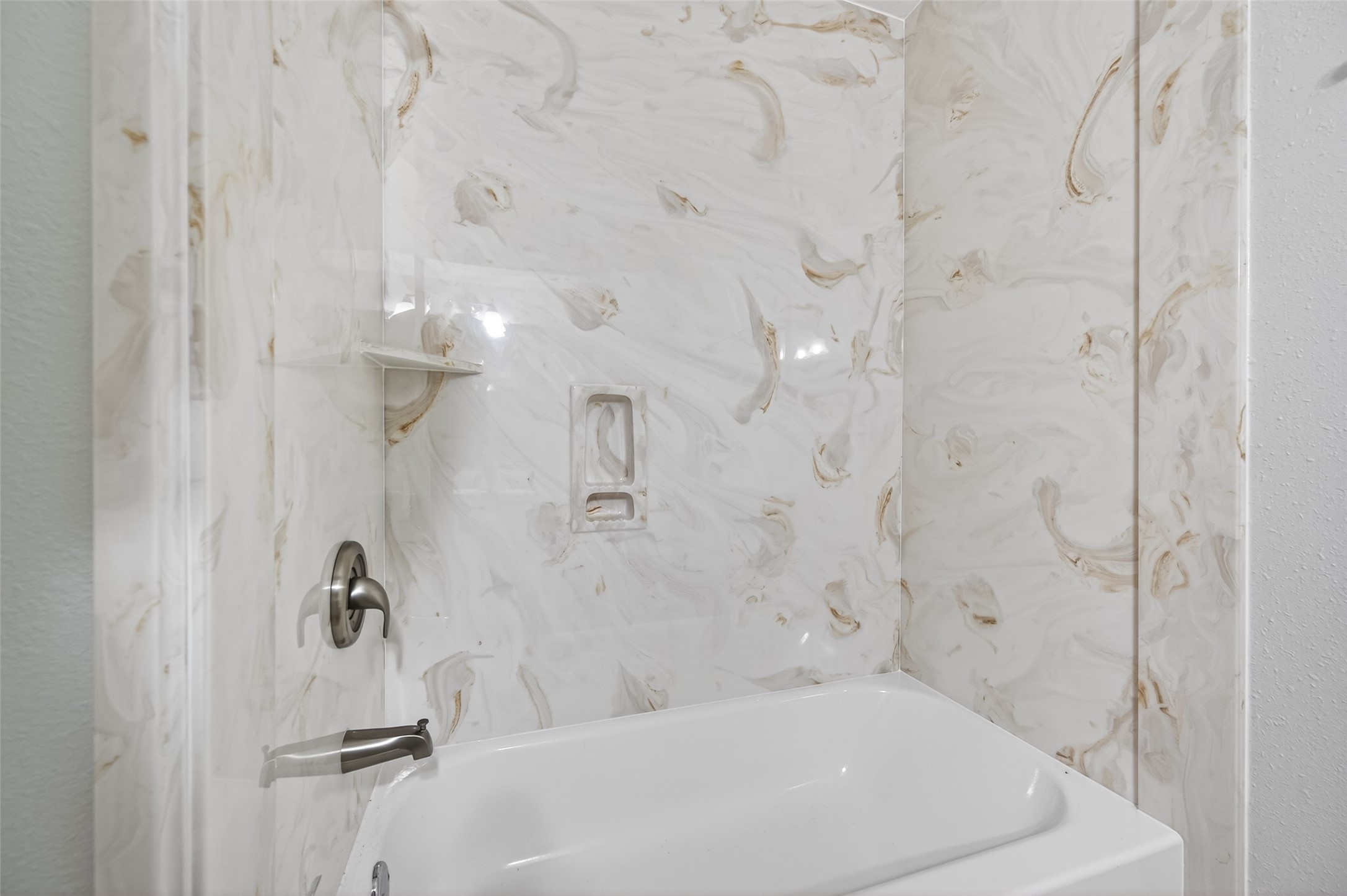 2103 Briar Ridge Drive Rosenberg, TX 77471 - Photo 12 of 20 Full Bath 1