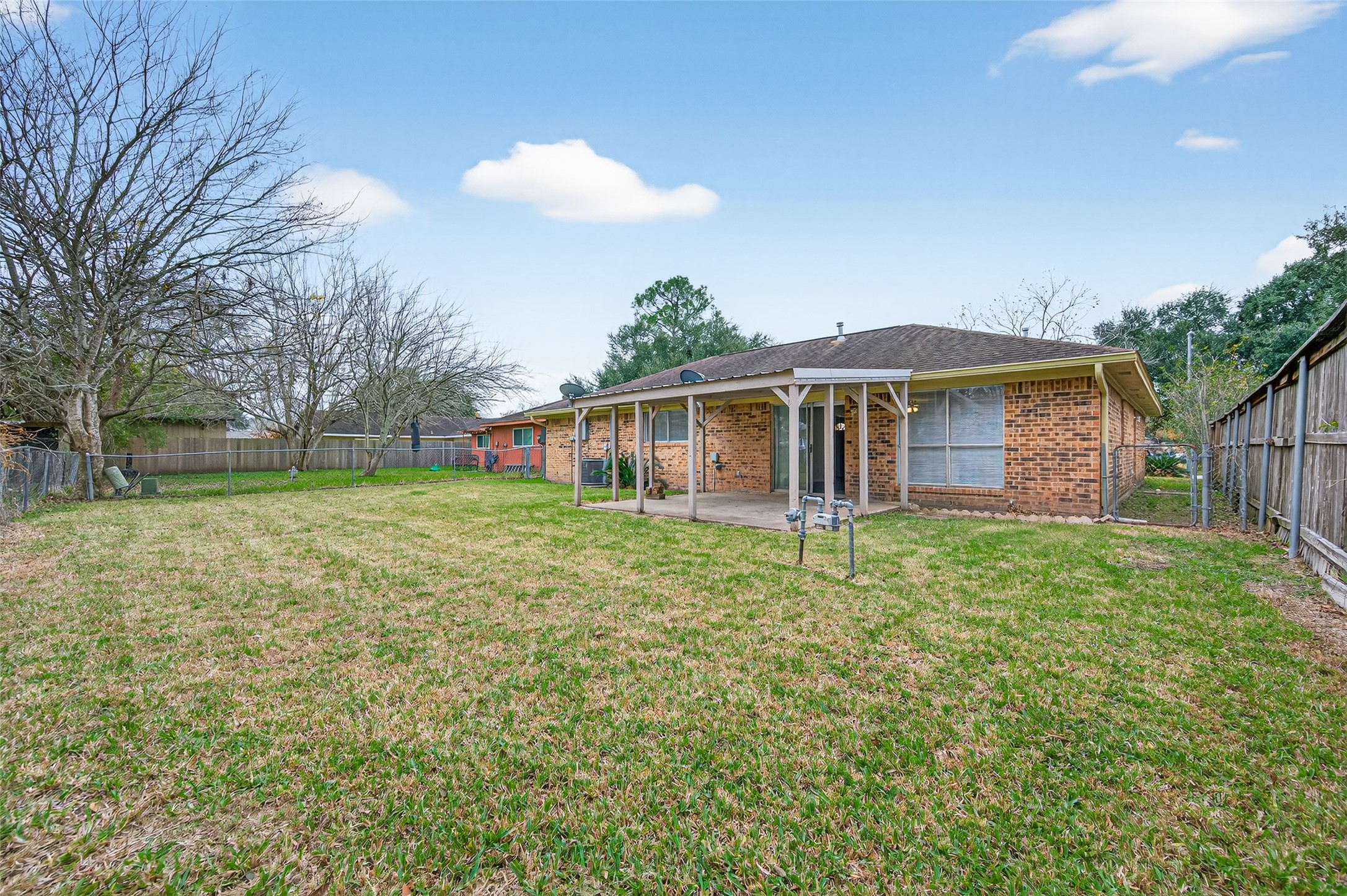 2103 Briar Ridge Drive Rosenberg, TX 77471 - Photo 18 of 20 Large fenced back yard