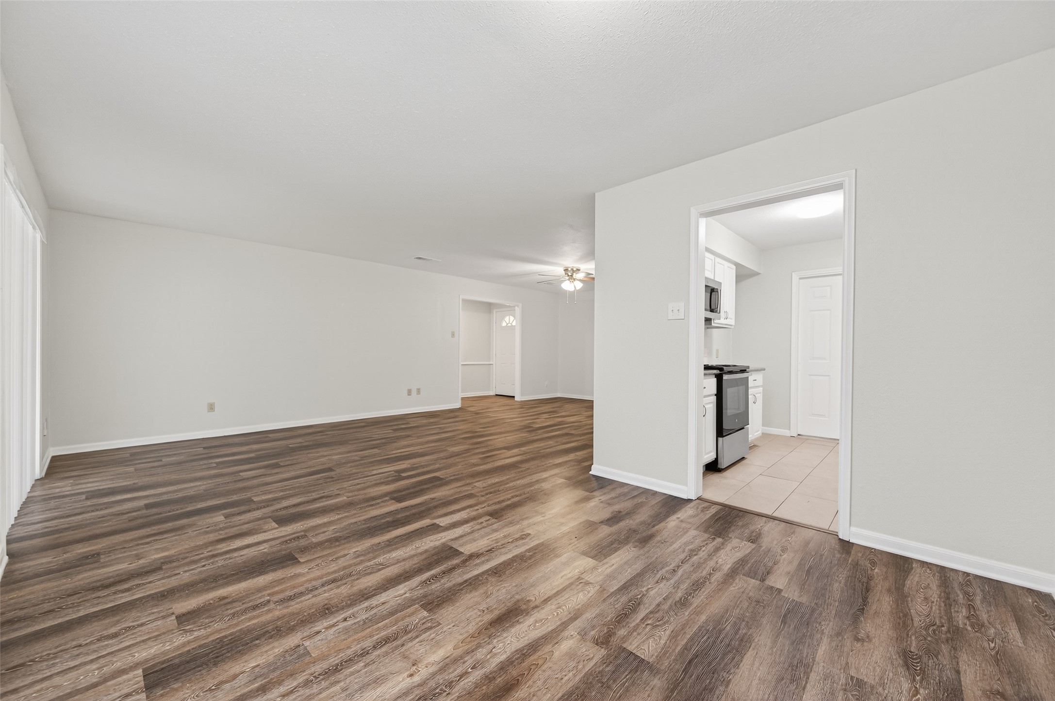 2103 Briar Ridge Drive Rosenberg, TX 77471 - Photo 5 of 20 Large dining space