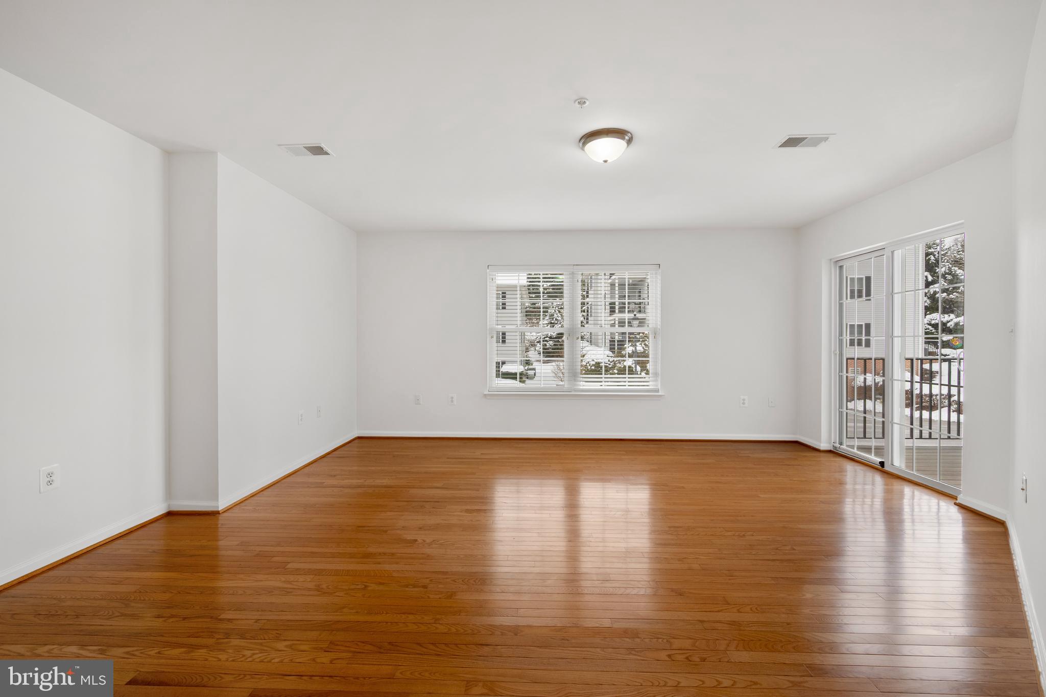 6508 Ridenour Way East, Unit 2A Sykesville, MD 21784 - Photo 3 of 23 Living Room