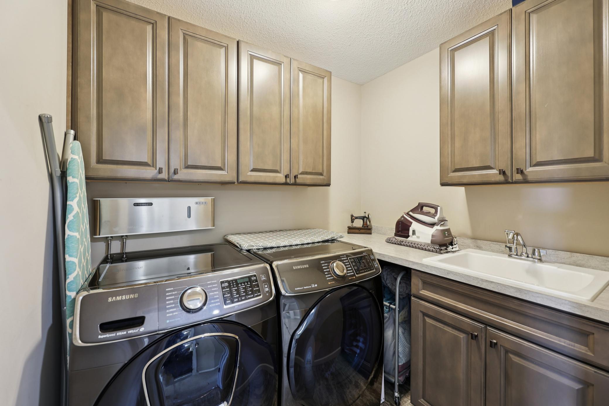 16868 Reeder Ridge Eden Prairie, MN 55347 - Photo 38 of 48