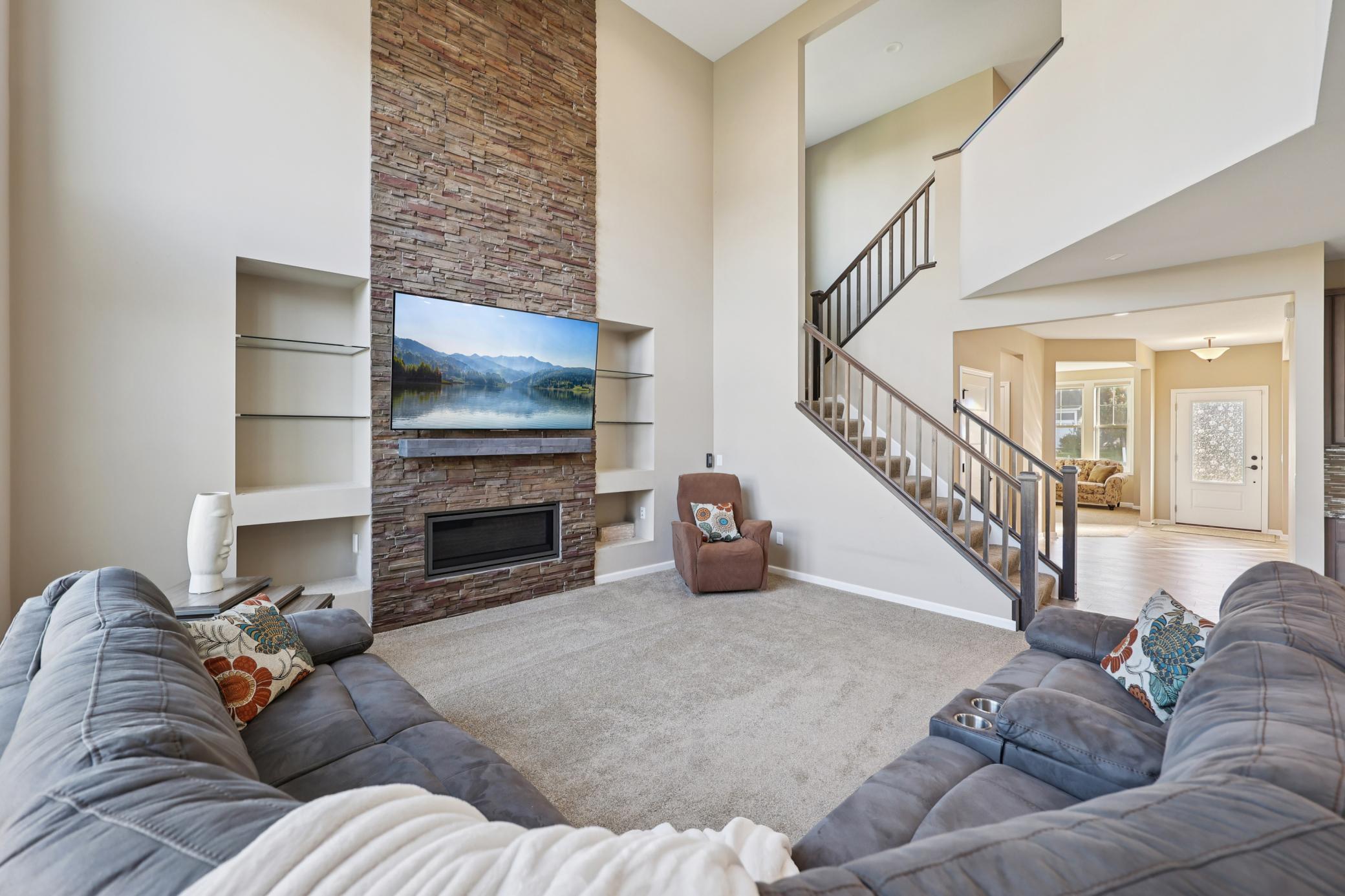 16868 Reeder Ridge Eden Prairie, MN 55347 - Photo 10 of 48