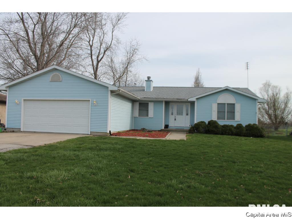 220 White Road Glenarm, IL 62536 - Photo 2 of 19 Gallery Image 2
