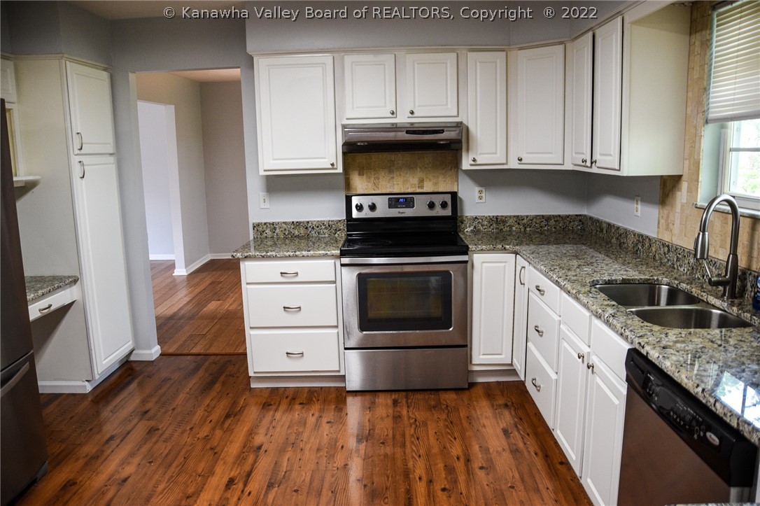 1780 Smith Road Charleston, WV 25314 - Photo 10 of 49 Gallery Image 10