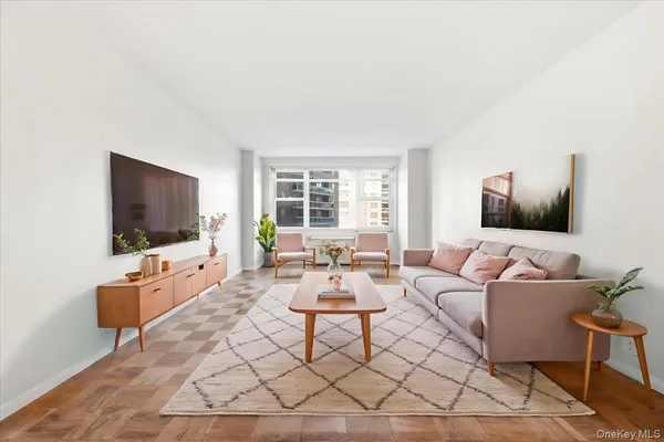 $2,495 | 70-25 Yellowstone Boulevard, Unit 2W | Forest Hills