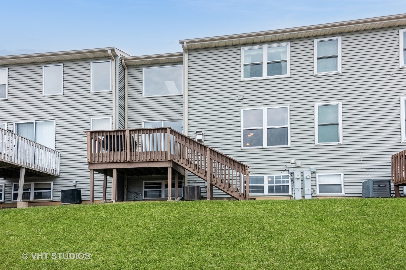 1023 Horizon Ridge Lake In The Hills, IL 60156 - Photo 3 of 24 Gallery Image 3