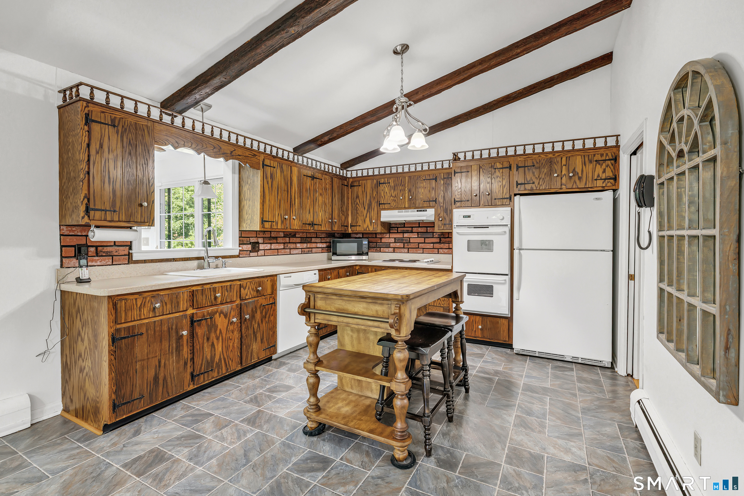 69 Forest Road Monroe, CT 06468 - Photo 9 of 39