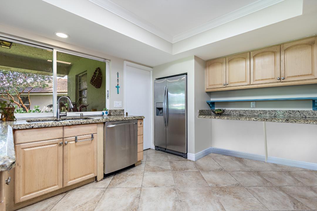 8 Bannock Road Palm Beach Gardens, FL 33418 - Photo 3 of 19 8 Bannock